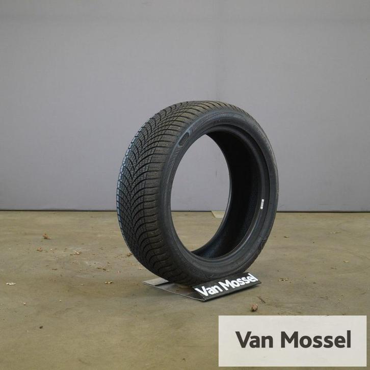Goodyear Vector Allseason 215/50/R18, Auto-onderdelen, Banden en Velgen, Band(en), All Season, 18 inch, 215 mm, Personenwagen