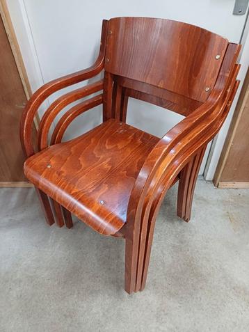 3 x vintage design houten stoelen stapelstoelen  beschikbaar voor biedingen