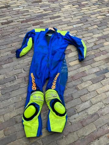 Tk. aangeb; racepak minibike beschikbaar voor biedingen