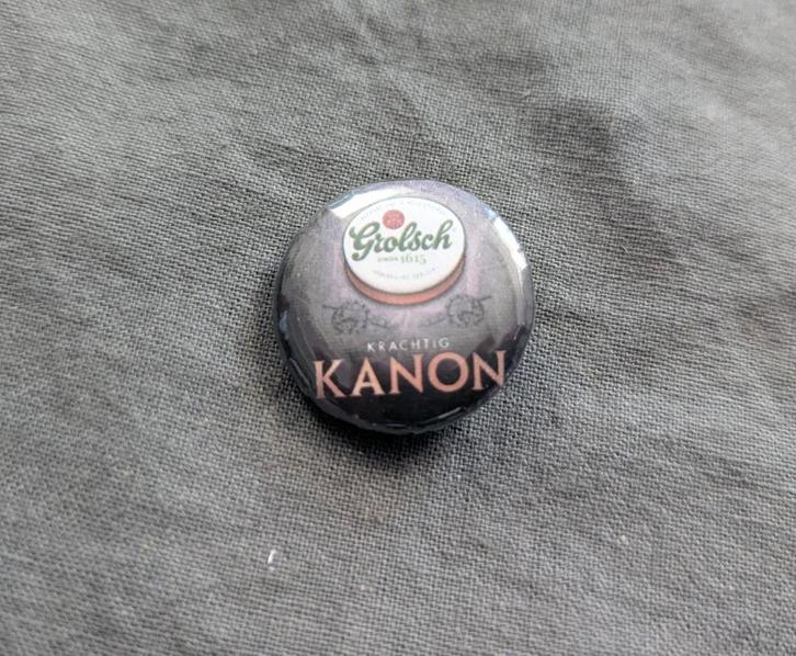 Grolsch Kanon Bier button – 25mm button / speld / pin, Verzamelen, Biermerken, Nieuw, Overige typen, Grolsch, Verzenden