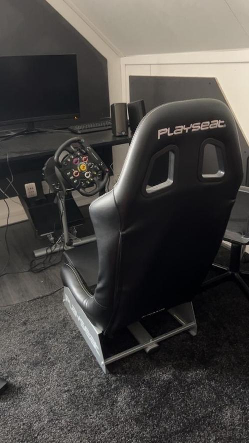Playseat met Formule 1 racestuur te koop inclusief kabels, Spelcomputers en Games, Spelcomputers | Xbox | Accessoires, Zo goed als nieuw