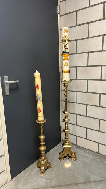 Twee zeer mooie bronzen kandelaar’s. 103 cm hoog. beschikbaar voor biedingen