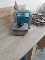 Makita 9402 bandschuurmachine, Doe-het-zelf en Verbouw, Gereedschap | Schuurmachines, Ophalen, Gebruikt, 600 tot 1200 watt, Bandschuurmachine