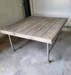 Robuuste steigerhouten tafel, steigerbuizen, compleet, Huis en Inrichting, Tafels | Eettafels, Ophalen, Vierkant, Vijf personen of meer