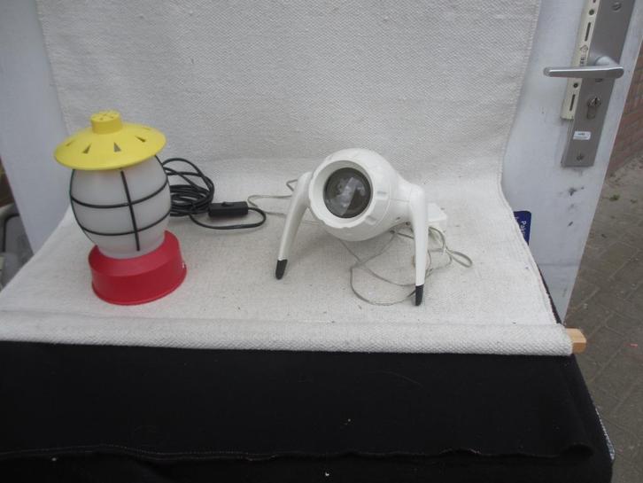 Ikea Mammut en Ikea projectielamp SPRIDA jaren 80, Huis en Inrichting, Lampen | Tafellampen, Gebruikt, Minder dan 50 cm, Kunststof