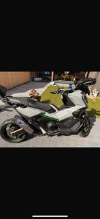 Honda x-adv 750 2023 full option, Fietsen en Brommers, Zo goed als nieuw, Benzine, Ophalen, Overige merken