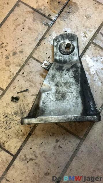Motorsteun rechts BMW 5-serie E60 E61 525D 530D 22116761150 beschikbaar voor biedingen