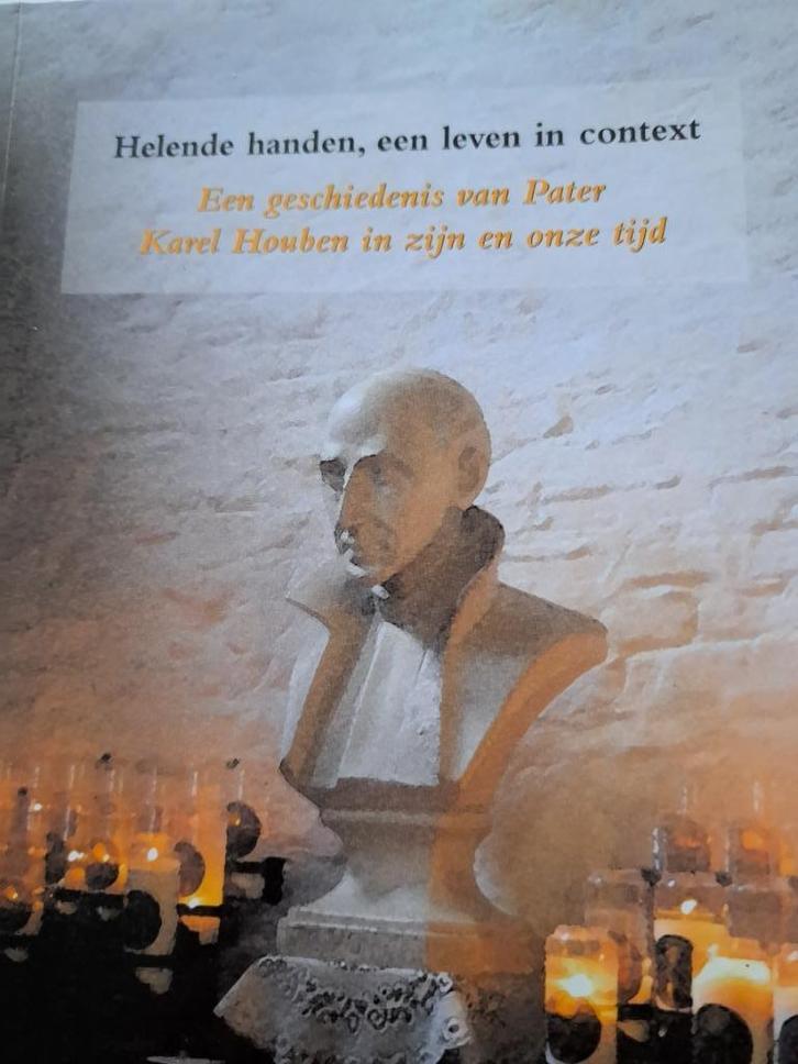 Peer Boselie - Helende Handen Een Leven In Context (2007), Boeken, Godsdienst en Theologie, Gelezen, Christendom | Katholiek, Ophalen of Verzenden