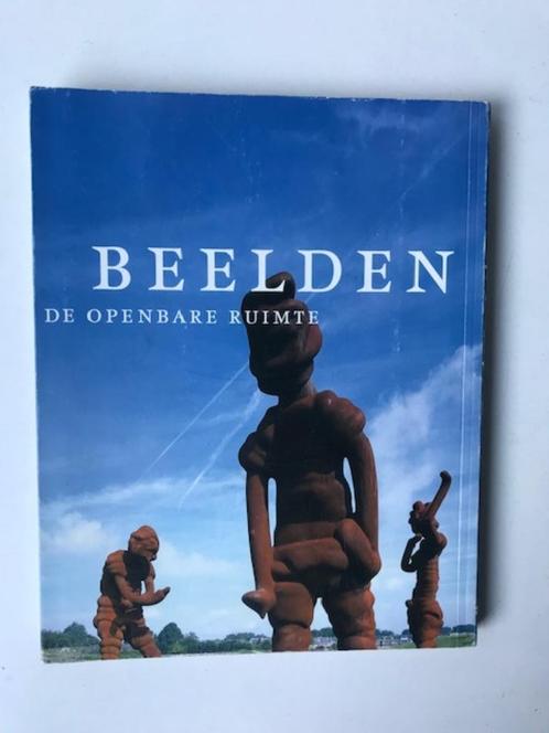 Beelden in de stad Utrecht ,50 jaar kunst in de openbare, Boeken, Kunst en Cultuur | Beeldend, Zo goed als nieuw, Beeldhouwkunst