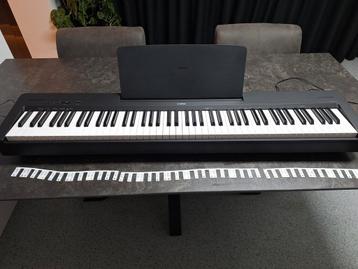Yamaha digitale piano P-143B
 beschikbaar voor biedingen