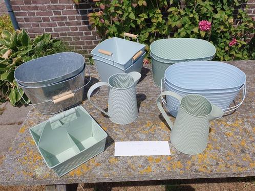 Bloempotten / plantenbakje € 3.50 uitzoeken, Tuin en Terras, Bloempotten, Nieuw, Overige materialen, Binnen, Balkon, Tuin, Minder dan 25 cm