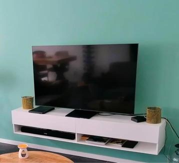 Televisie wandmeubel beschikbaar voor biedingen
