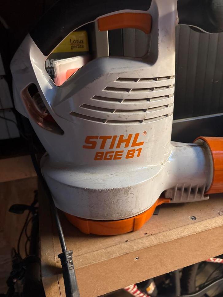 Stihl BGE 81 Bladblazer/ zuiger combi compleet ( zie foto ), Tuin en Terras, Bladblazers, Gebruikt, Handgedragen, Elektrisch, Ophalen