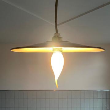 oud emaille Frans hanglampje beschikbaar voor biedingen