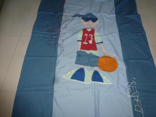 HAAST NIEUW 2 x 1 dekbedovertrek blauw met voetballer, Kinderen en Baby's, Kinderkamer | Beddengoed, Nieuw, Dekbedovertrek, Blauw