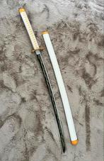 Metale cosplay katana van Zenitsu Agatsuma, Ophalen of Verzenden, Zo goed als nieuw