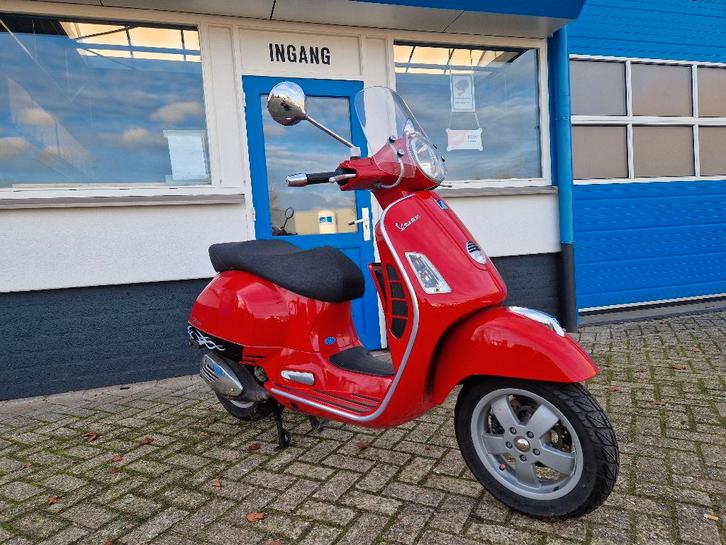 HANDEL / OPKNAP / PROJECT : Vespa GTS 125 rood 125cc a1, Fietsen en Brommers, Scooters | Vespa, Gebruikt, Overige modellen, Benzine