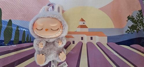 Labubu Big into Energy met bon van Popmart., Verzamelen, Poppetjes en Figuurtjes, Nieuw, Ophalen of Verzenden