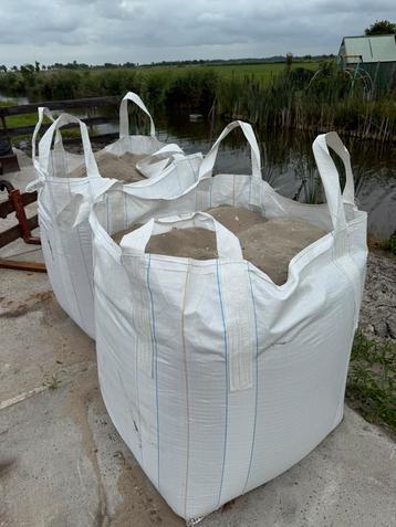 Bigbag’s straatzand beschikbaar voor biedingen