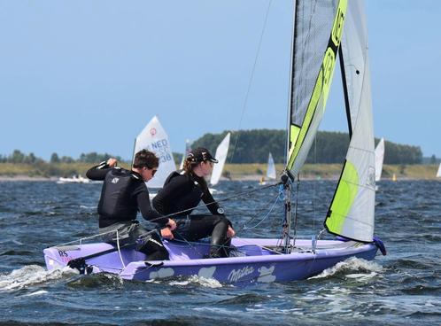 Unieke RS Feva in wedstrijdstaat, Watersport en Boten, Open zeilboten, Gebruikt, Overige typen, 3 tot 6 meter, Polyester, Geen motor