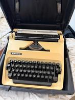 Vintage typemachine botergeel Adler, Ophalen, Gebruikt