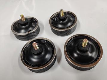 Voetjes voor de Technics SL-1200 MK2  beschikbaar voor biedingen