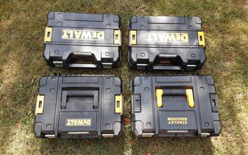 4 Stanley Fatmax - de Walt T-stak koffers (leeg) beschikbaar voor biedingen