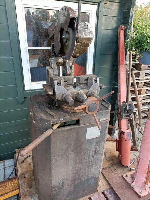 'Bewo' metaalzaag op krachtstroom (380v), Doe-het-zelf en Verbouw, Gereedschap | Zaagmachines, Gebruikt, Afkortzaag, 1200 watt of meer