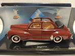 Peugeot 203 Decouvrable bordeaux rood 1954 Solido 1:18 KRD, Hobby en Vrije tijd, Modelauto's | 1:18, Ophalen of Verzenden, Zo goed als nieuw