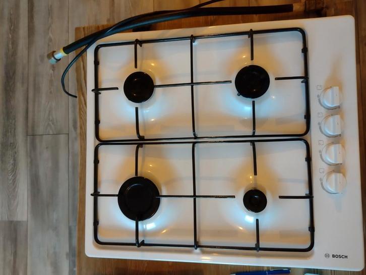 Bosch vrijstaande gaskookplaat - 4 pits, Witgoed en Apparatuur, Fornuizen, Gebruikt, Vrijstaand, Gas, 4 kookzones, Minder dan 85 cm