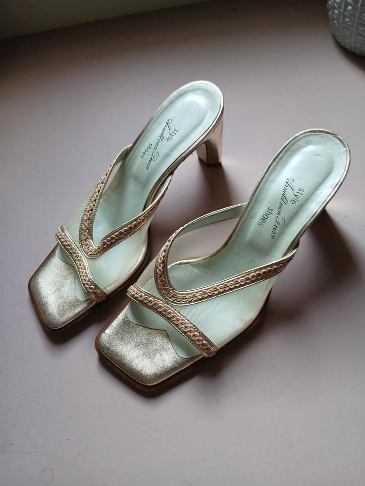 Arnold van Doorn Muiltjes - Zomer Instappers, Kleding | Dames, Schoenen, Zo goed als nieuw, Sandalen of Muiltjes, Beige, Ophalen of Verzenden