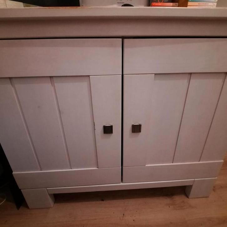 Mooie stevige kast/commode. Opknapper., Huis en Inrichting, Kasten | Overige, Gebruikt, Ophalen