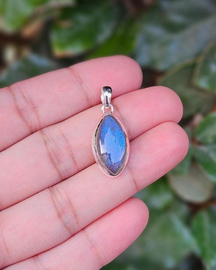 Labradoriet Hanger Aldona - Echt Zilver, Sieraden, Tassen en Uiterlijk, Kettinghangers, Nieuw, Zilver, Zilver, Met edelsteen, Verzenden