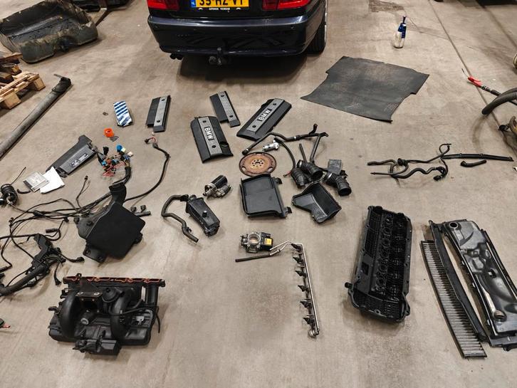 Bmw 2.2 benzine onderdelen, Auto-onderdelen, Klein materiaal, BMW, Gebruikt, Ophalen