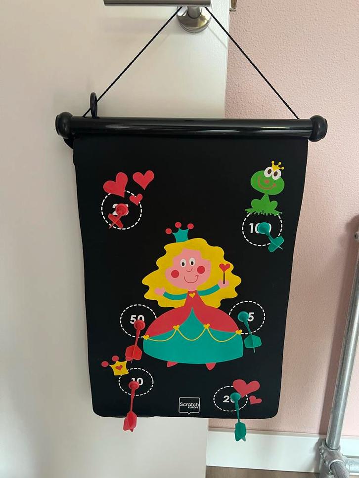 Scratch Europe Magnetisch Dartbord - 2 Zijdig, Kinderen en Baby's, Speelgoed | Overig, Zo goed als nieuw, Jongen of Meisje, Ophalen of Verzenden