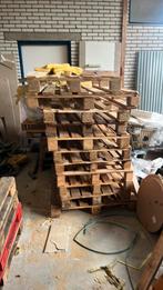 Stapel pallets., Ophalen