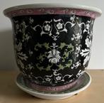 Grote famille noir Chinees porseleinen bloempot met schotel, Rond, Zo goed als nieuw, Minder dan 40 cm, Aardewerk