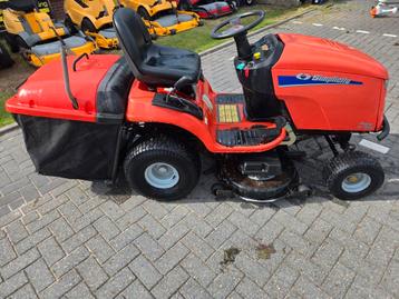 Zitmaaier simplicity
Moter 22pk 2cilinder b&s beschikbaar voor biedingen