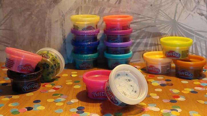 Play-doh klei nieuw - traktatie uitdeel cadeautjes, Hobby en Vrije tijd, Feestartikelen, Nieuw, Feestartikel, Verjaardag, Ophalen of Verzenden