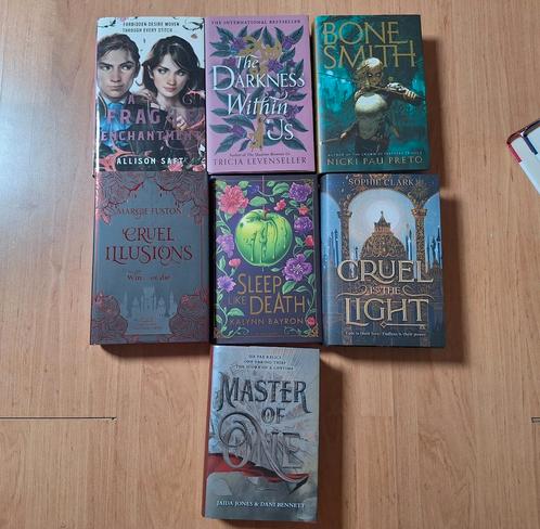 Special edition boeken + book box items (Fairyloot), Boeken, Fantasy, Zo goed als nieuw, Ophalen of Verzenden