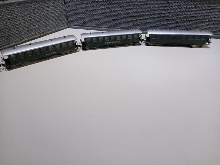 Fleischmann drie Zwitserse personenrijtuigen, Hobby en Vrije tijd, Modeltreinen | H0, Gebruikt, Wagon, Gelijkstroom, Fleischmann