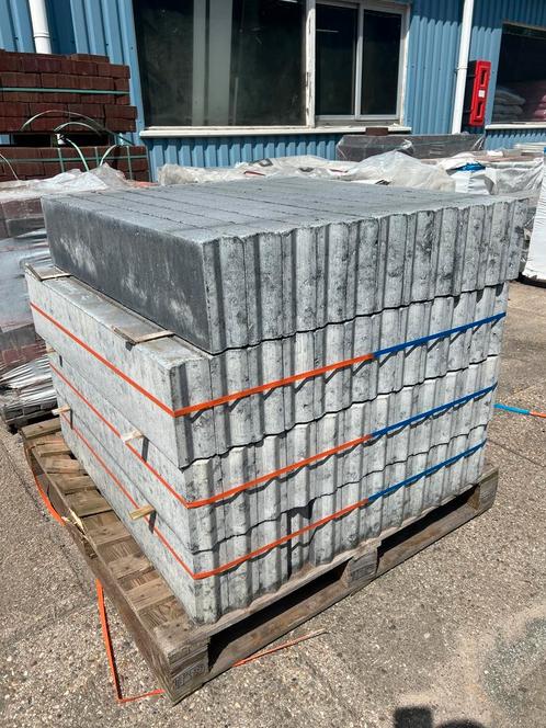 Opsluitbanden 8x20x100 €7,50 p/st, Tuin en Terras, Tegels en Klinkers, Nieuw, Overige typen, Beton, Minder dan 5 m², Ophalen