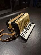 Hohner Concerto II 2 Accordeon (Jaren 50), Gebruikt, 72-bas, Hohner, Met riemen