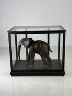Vitrinekast display kast zwart vintage groot, Ophalen, Gebruikt, 25 tot 50 cm, 150 tot 200 cm