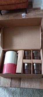 Waterkan met glazen nieuw in doos, Huis en Inrichting, Keuken | Servies, Ophalen, Glas of Glazen, Nieuw, Glas