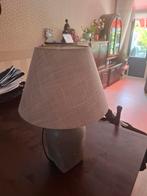 Grijze lamp met lichtbruine kap, Ophalen, Gebruikt, Stof, Modern