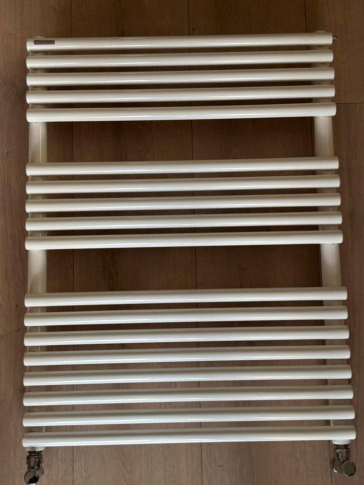 Handdoekradiator, Doe-het-zelf en Verbouw, Verwarming en Radiatoren, Gebruikt, Radiator, 80 cm of meer, Minder dan 60 cm, Ophalen