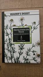 Als nieuw.  Aromatherapie Thuis Julia Lawless, Boeken, Ophalen of Verzenden, Zo goed als nieuw, Kruiden en Alternatief