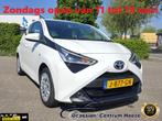 Toyota Aygo 1.0 VVT-i x-play, Camera! Carplay! Trekhaak! Zon, Voorwielaandrijving, Stof, Gebruikt, Euro 6