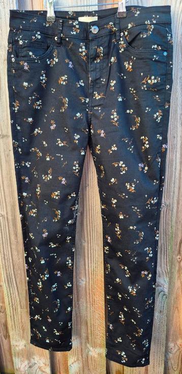 Broek - maat 42 - H&M - Zwart met bloemen  beschikbaar voor biedingen